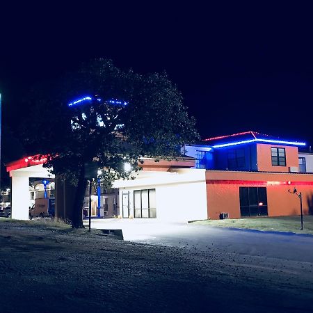 Americas Best Value Inn Bowie Bagian luar foto
