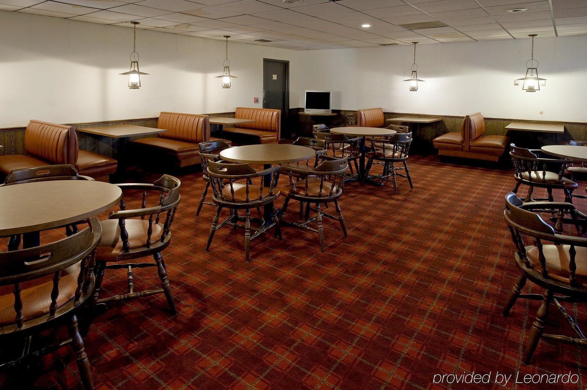 Americas Best Value Inn Bowie Restoran foto