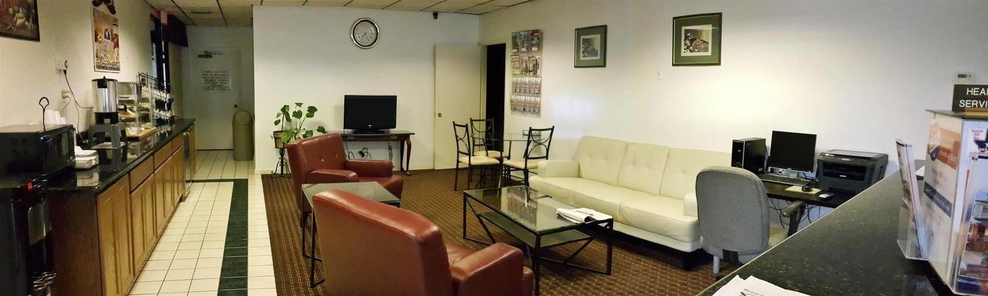 Americas Best Value Inn Bowie Bagian luar foto