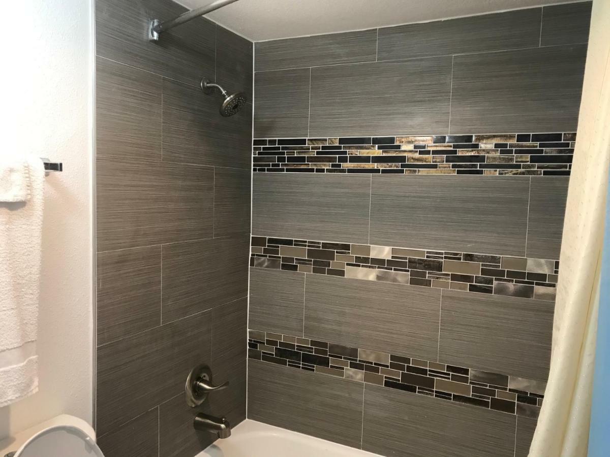 Americas Best Value Inn Bowie Bagian luar foto