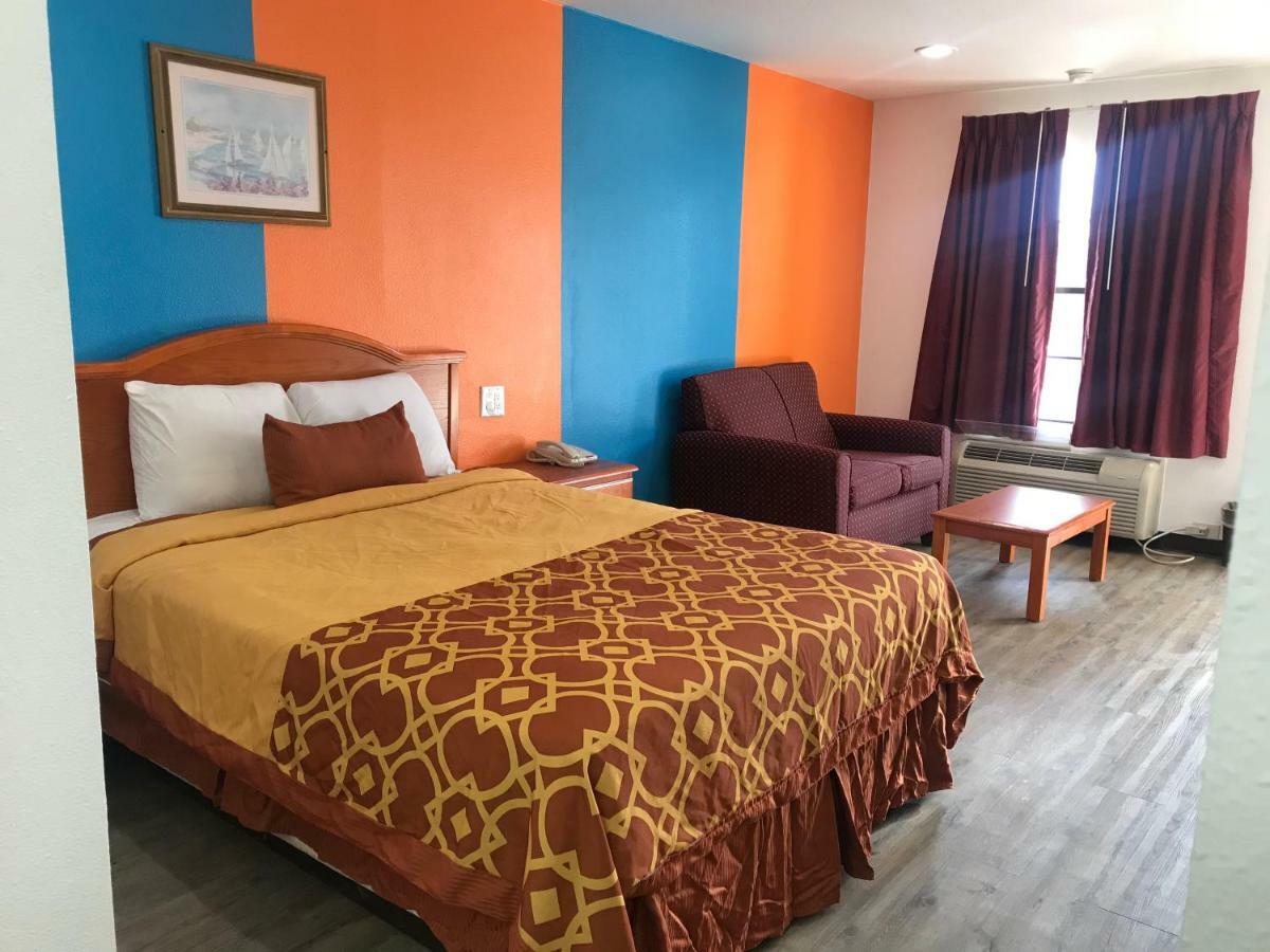 Americas Best Value Inn Bowie Bagian luar foto